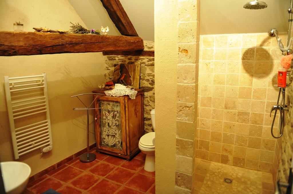 Chambres D'Hotes Le Puits D'Amour Mirandol-Bourgnounac Luaran gambar
