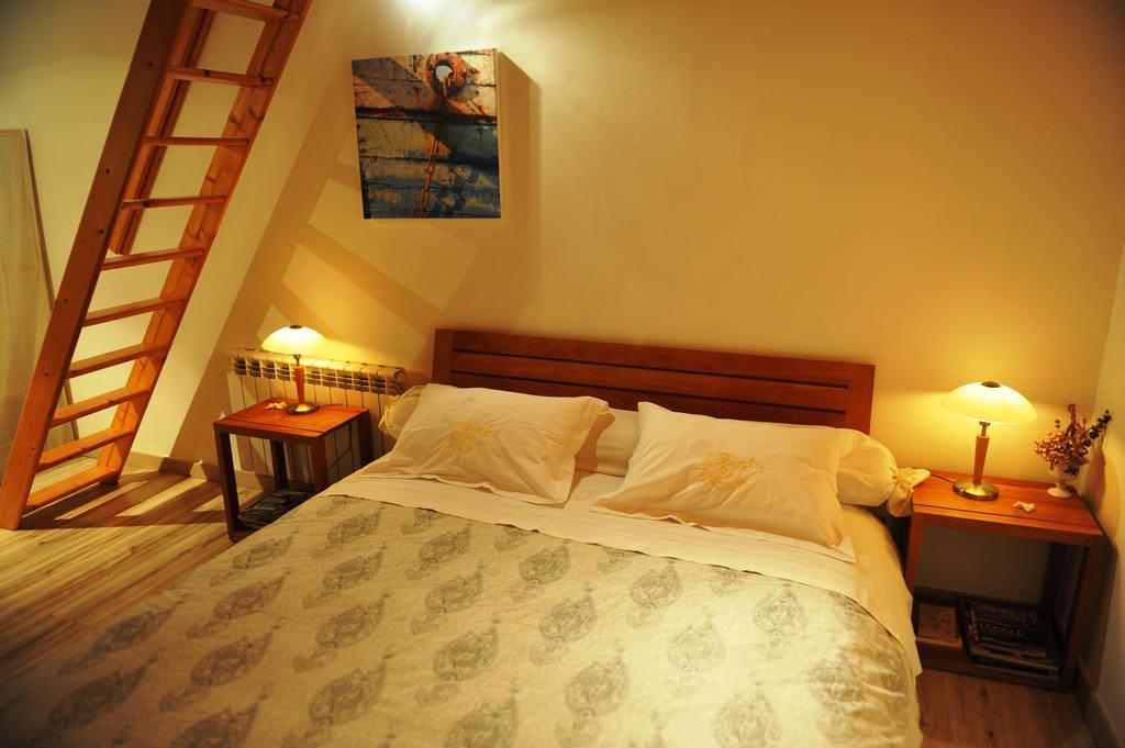 Chambres D'Hotes Le Puits D'Amour Mirandol-Bourgnounac Luaran gambar
