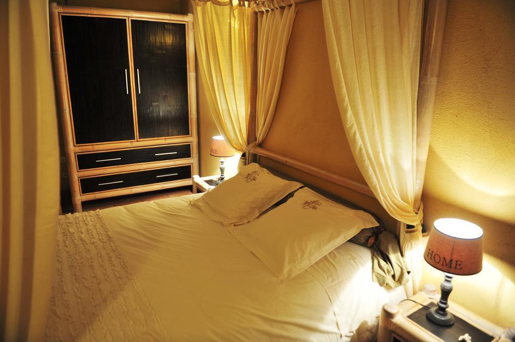 Chambres D'Hotes Le Puits D'Amour Mirandol-Bourgnounac Luaran gambar